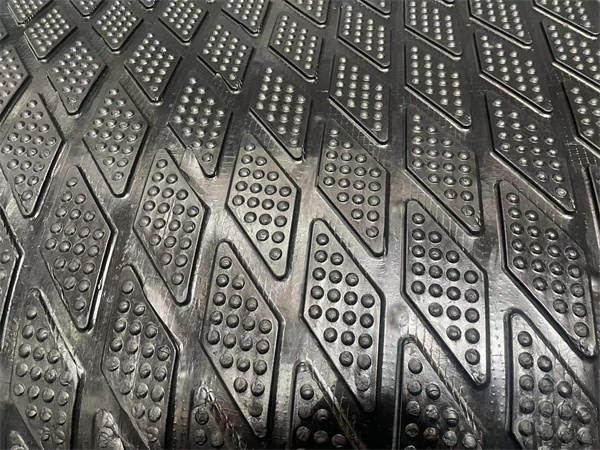 RUBBER MAT