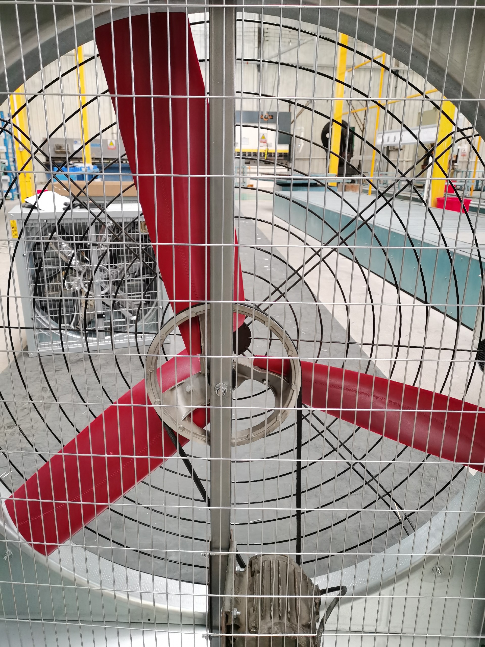 3 BLADES HANGING COW FAN